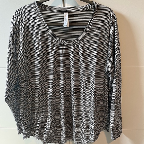 Athleta Cloudlight Stratus striped top XL - Picture 1 of 6